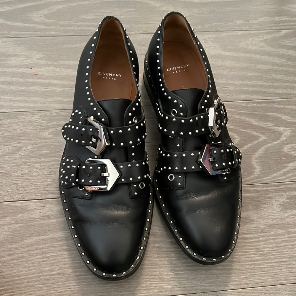 GIVENCHY
Leather Studded Accents Oxfords (hardly worn)